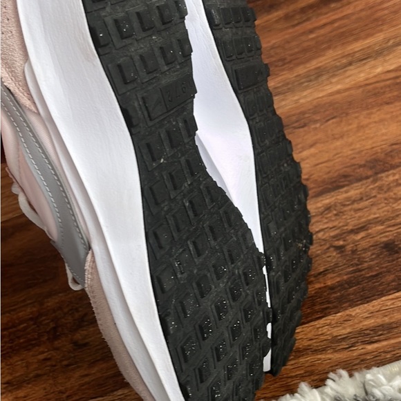 Women Nike Waffle Sneakers 8.5 - Picture 4 of 4